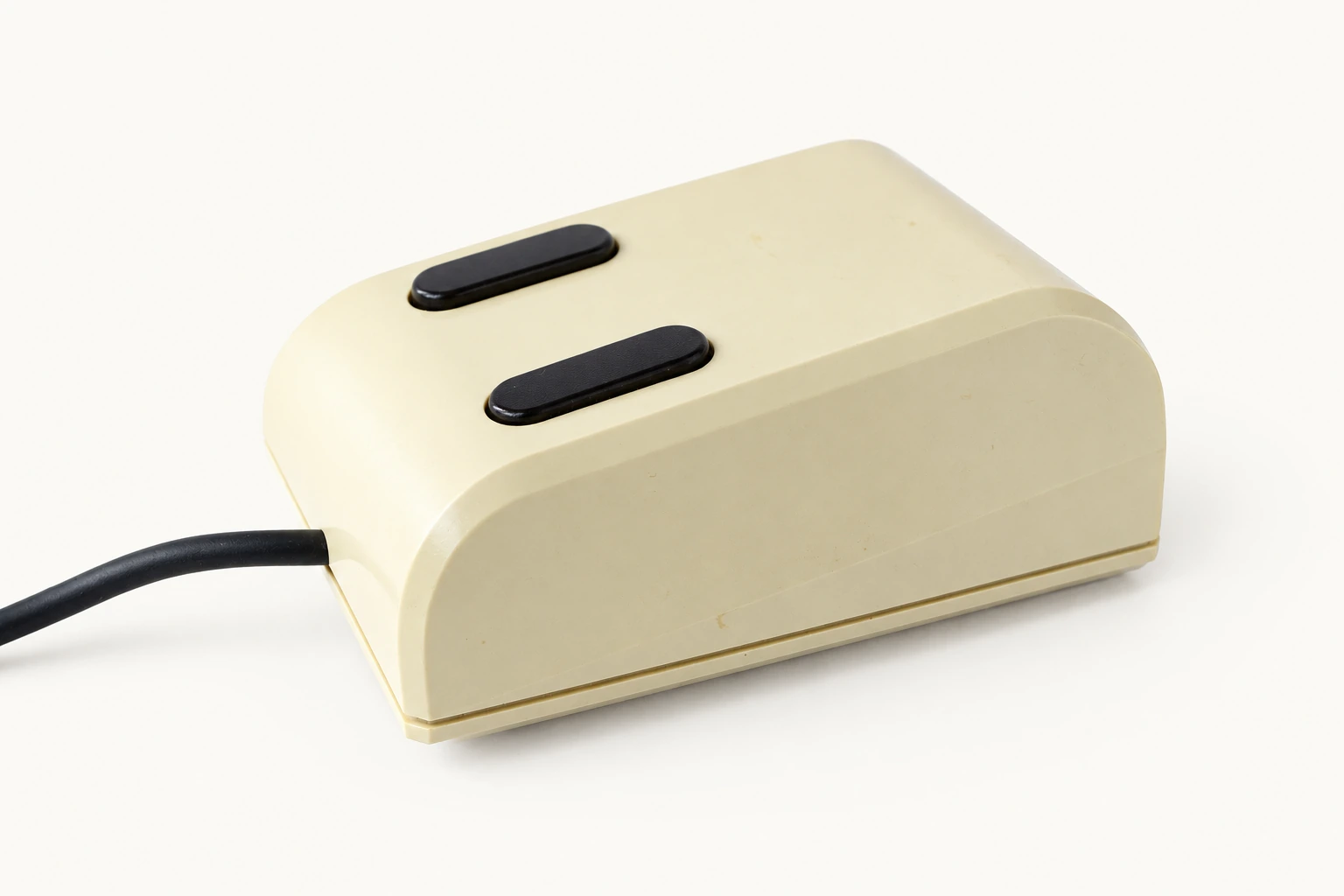 Acorn BBC Master 512 Mouse — ракурс 1