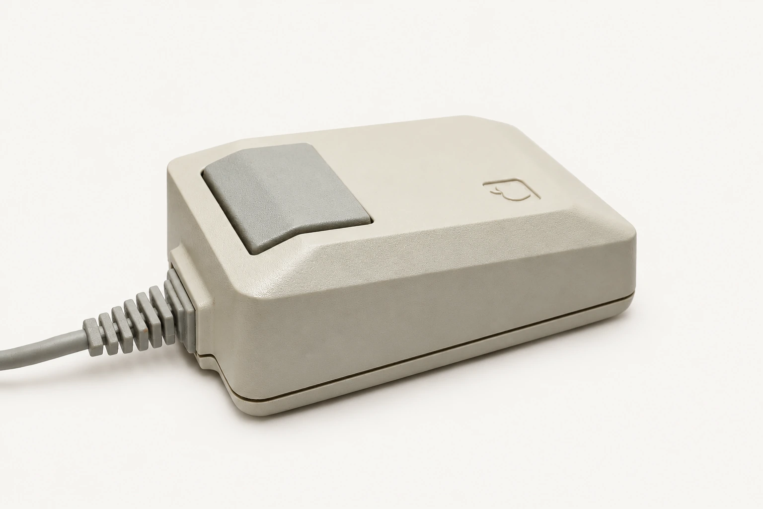 Apple Mouse IIe (A2M2070) — view 1