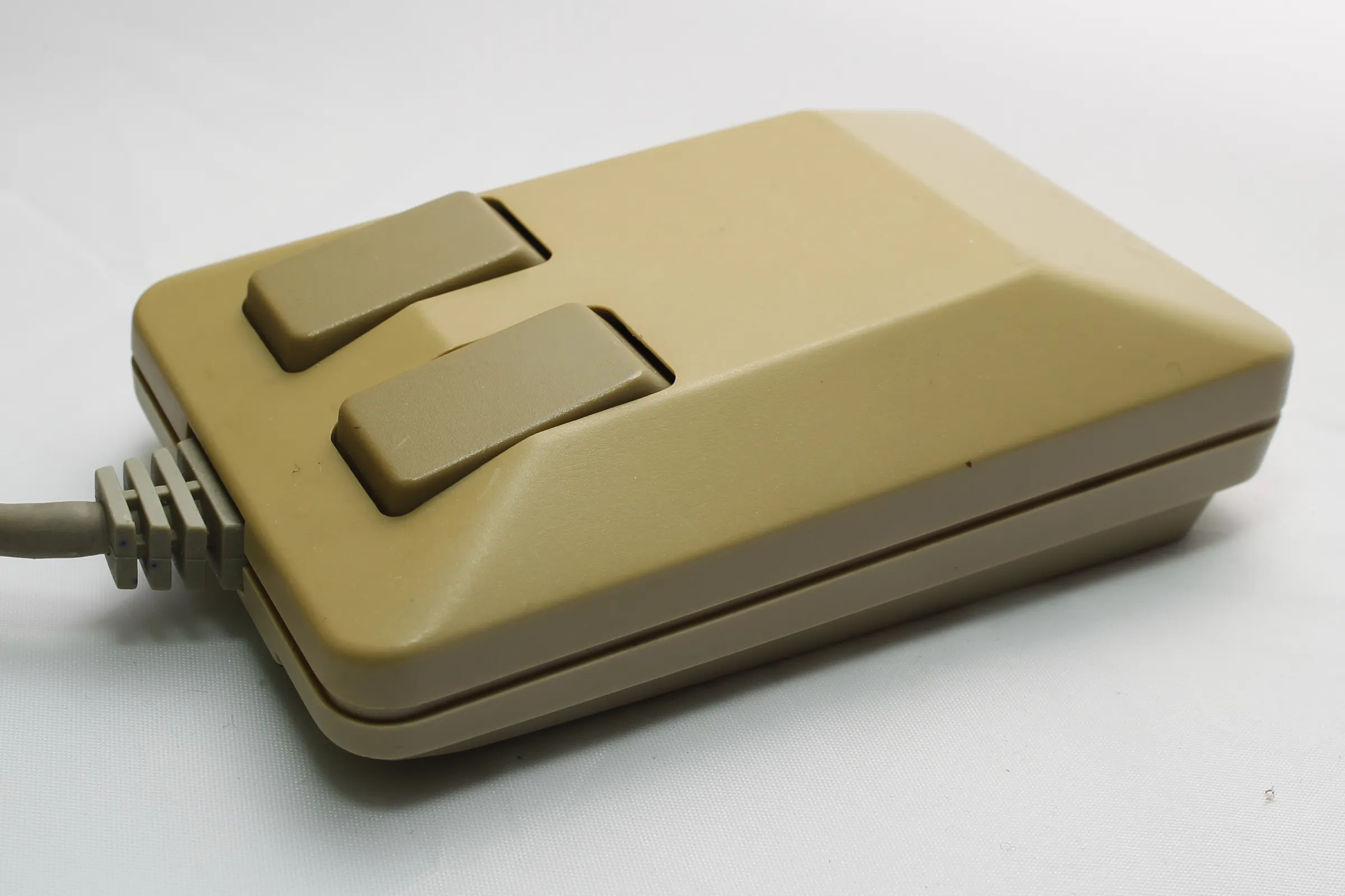 Commodore 1351 (Bremen) — view 1