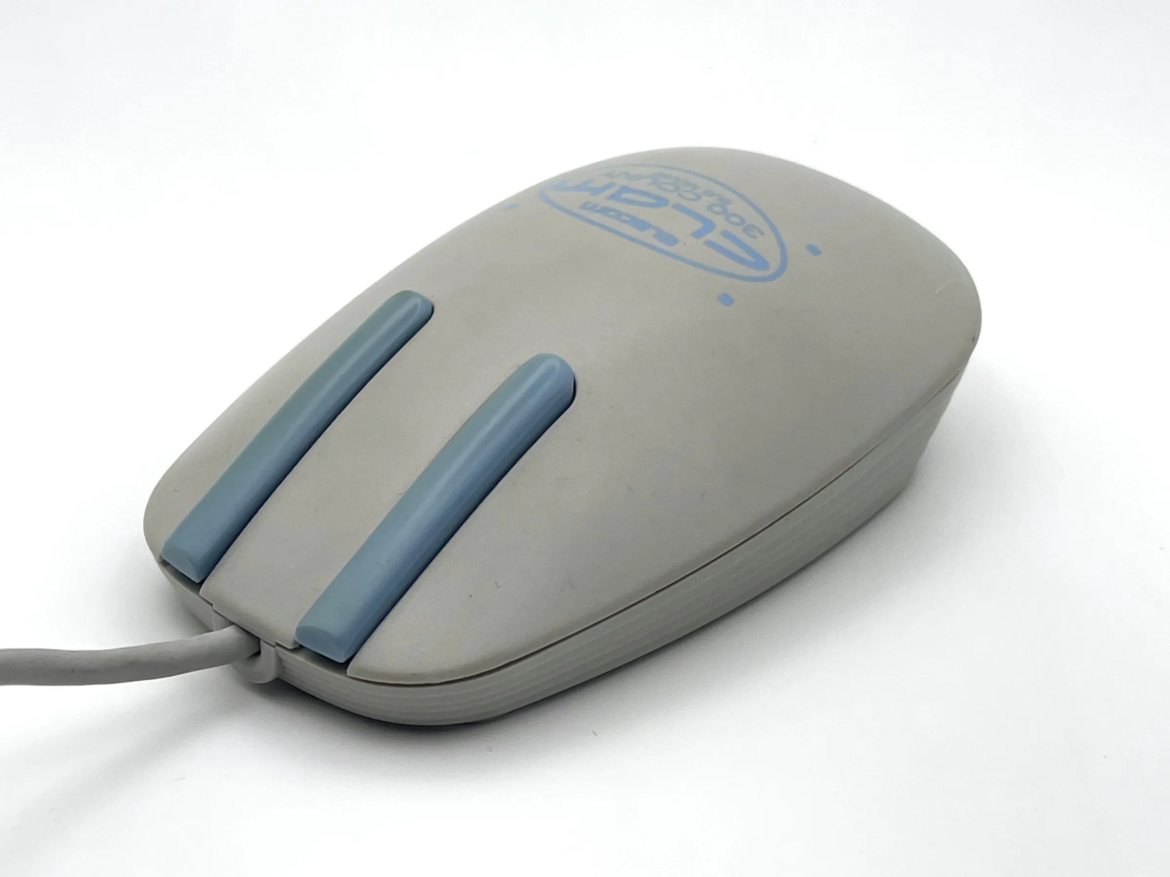 Elecom Clam 300 Count bus mouse — ракурс 1