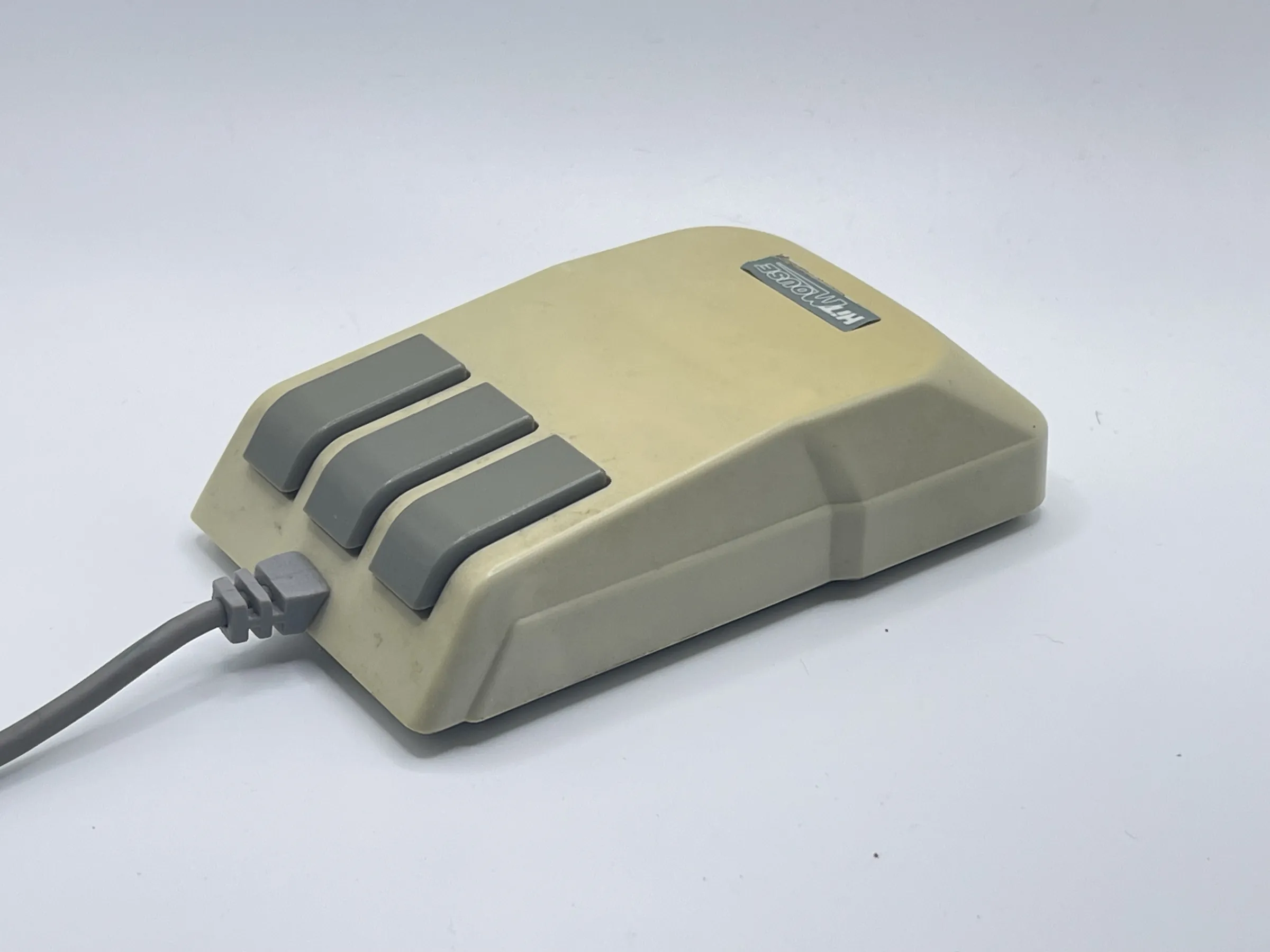 Hit Mouse — ракурс 1