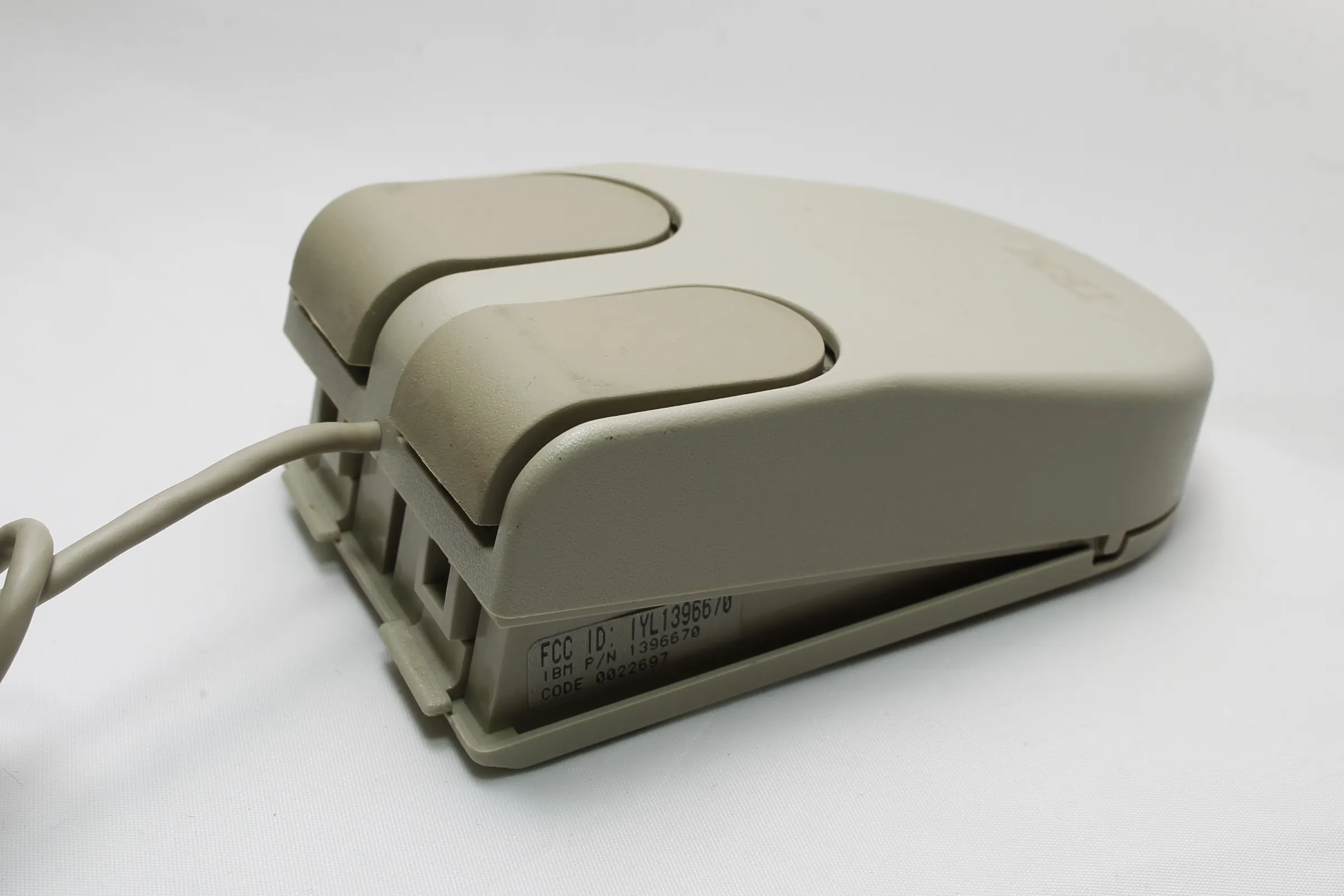 IBM PS/2 Trackpoint Convertible — ракурс 1