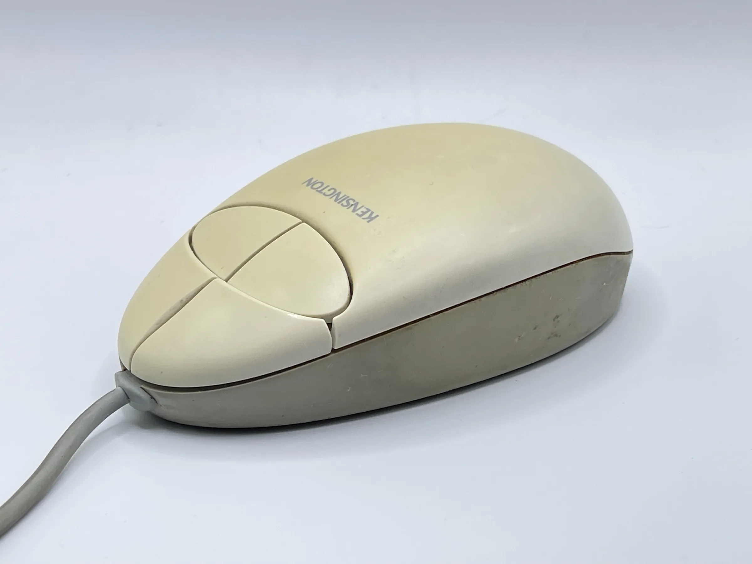 Kensigton Thinking Mouse — ракурс 1