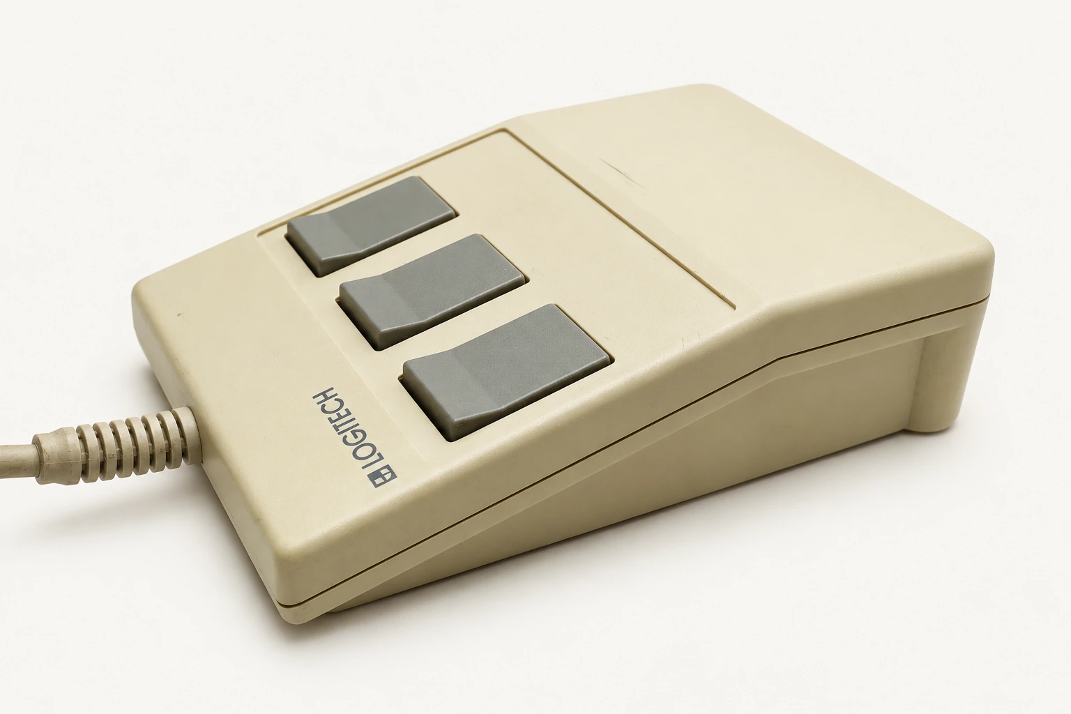 Logitech P7-3F — view 1