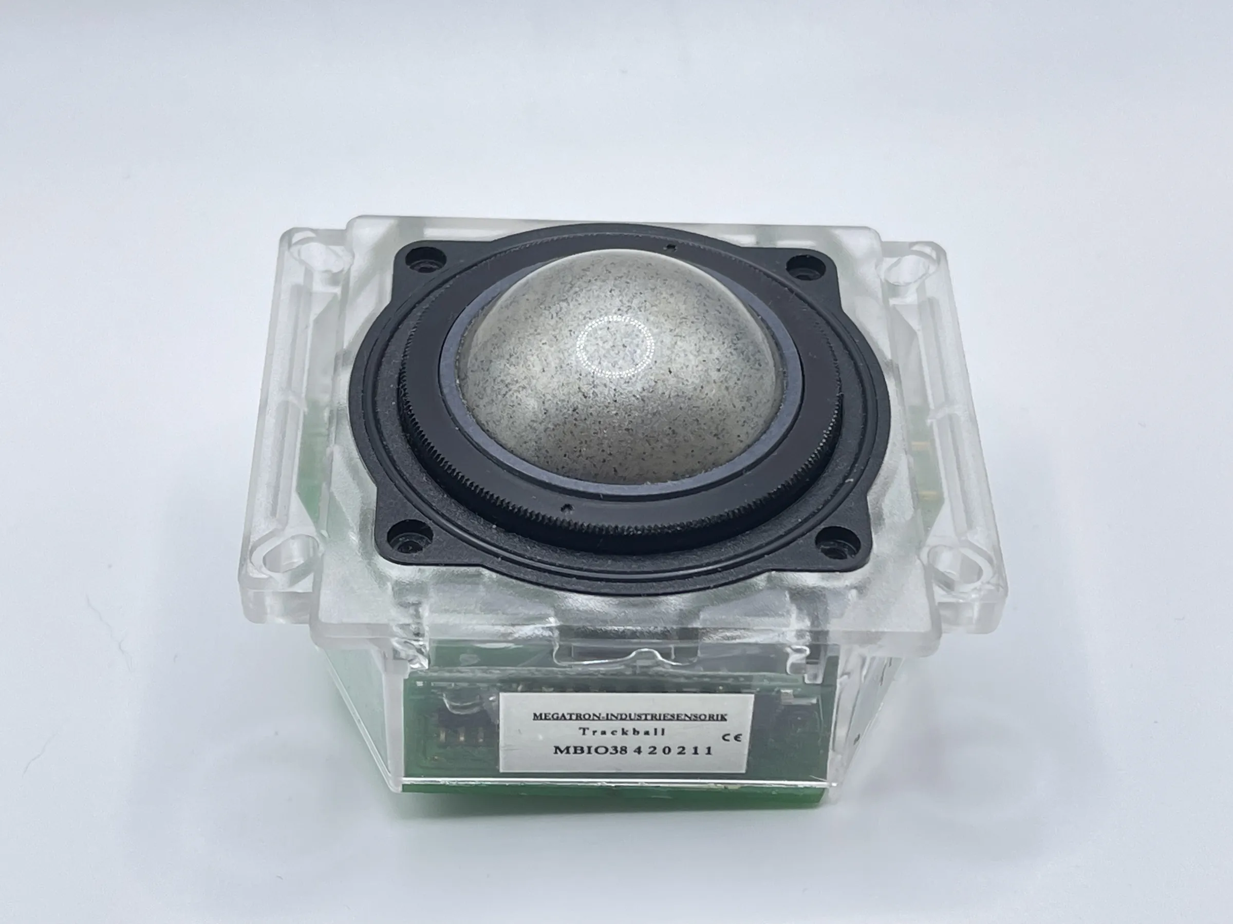 Megatron IndustrieSensoric MBIO38 — ракурс 1