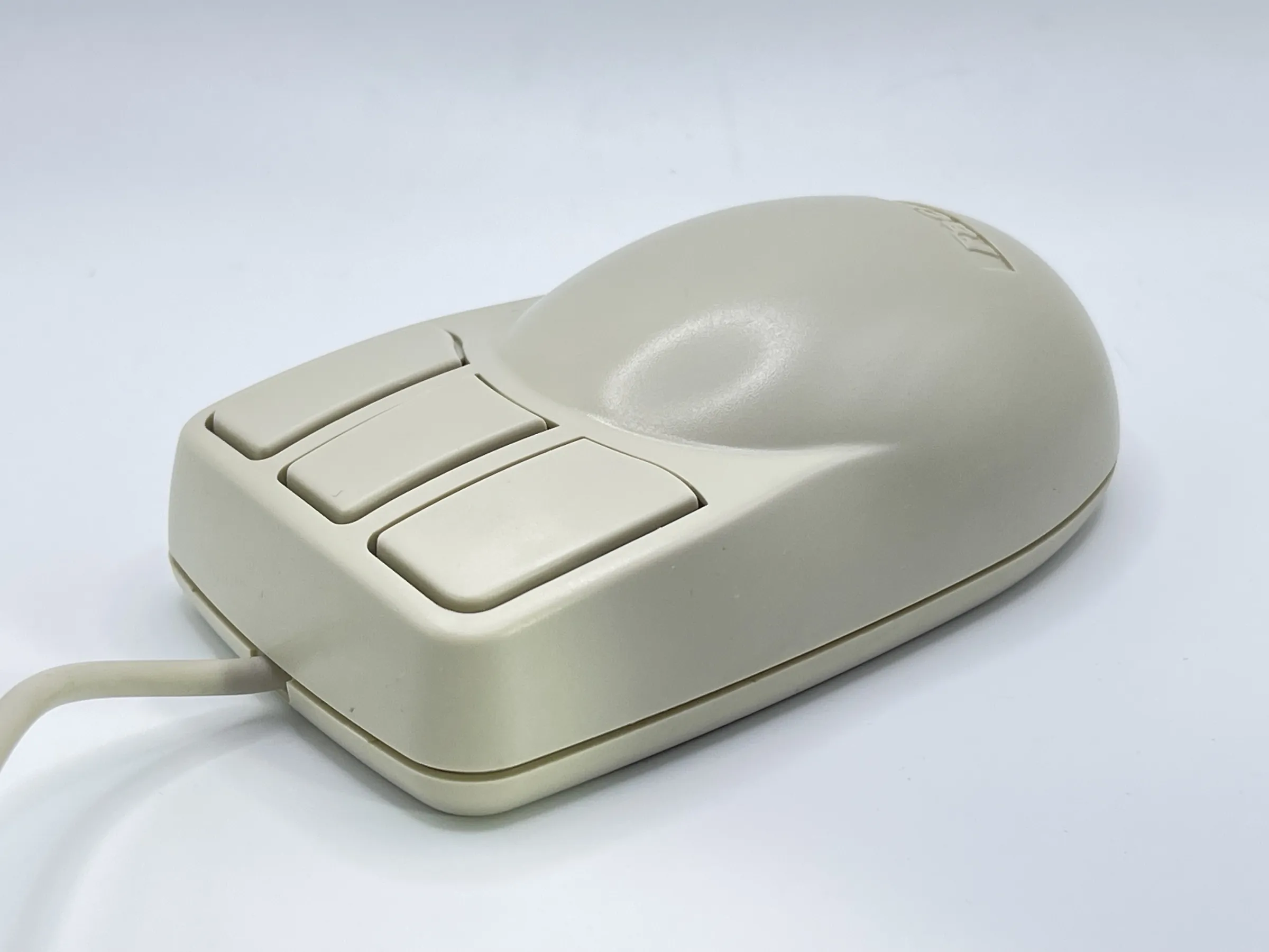 Mouse 2100 — ракурс 1