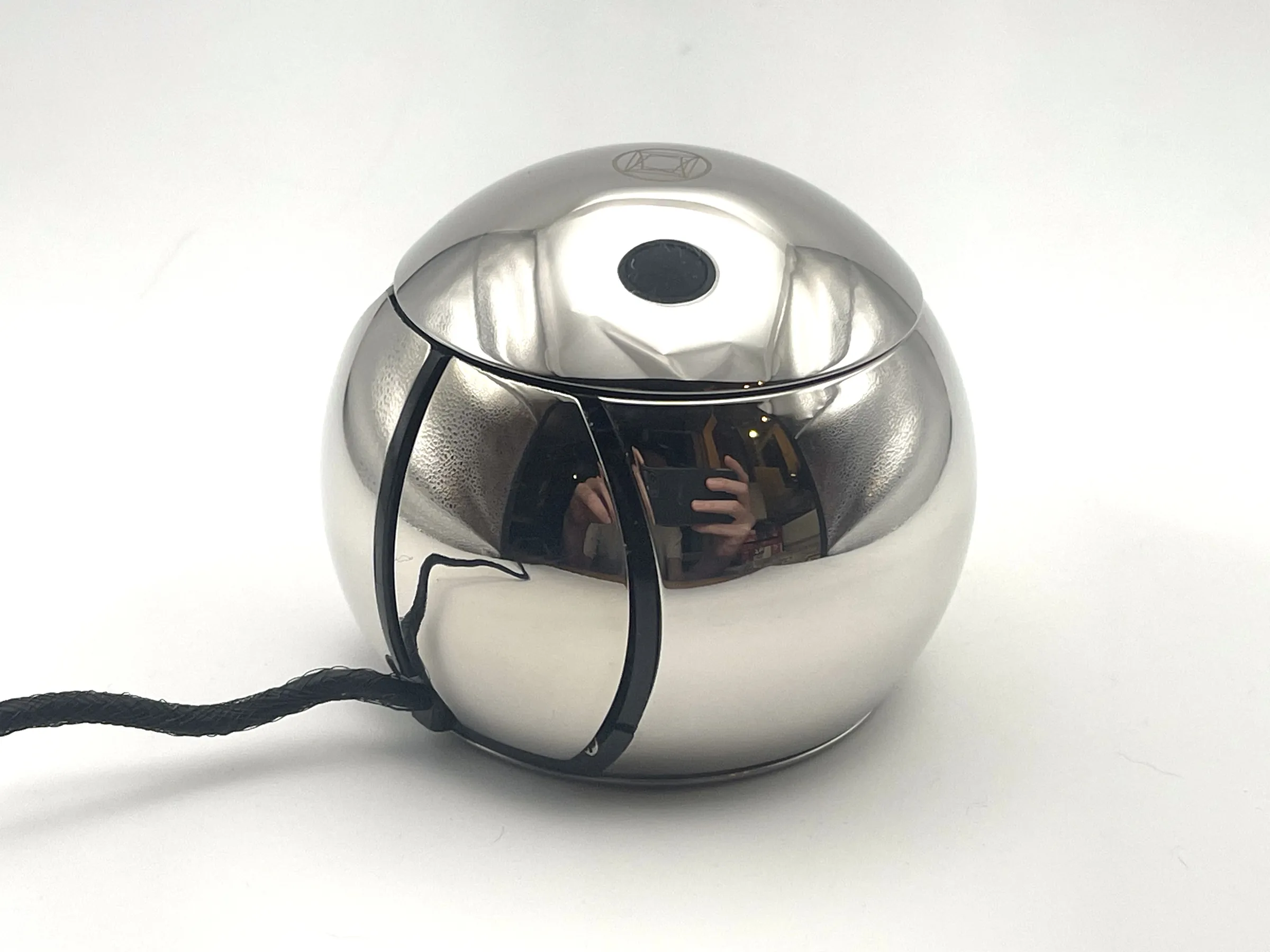 OreObject Sphere touch — ракурс 1