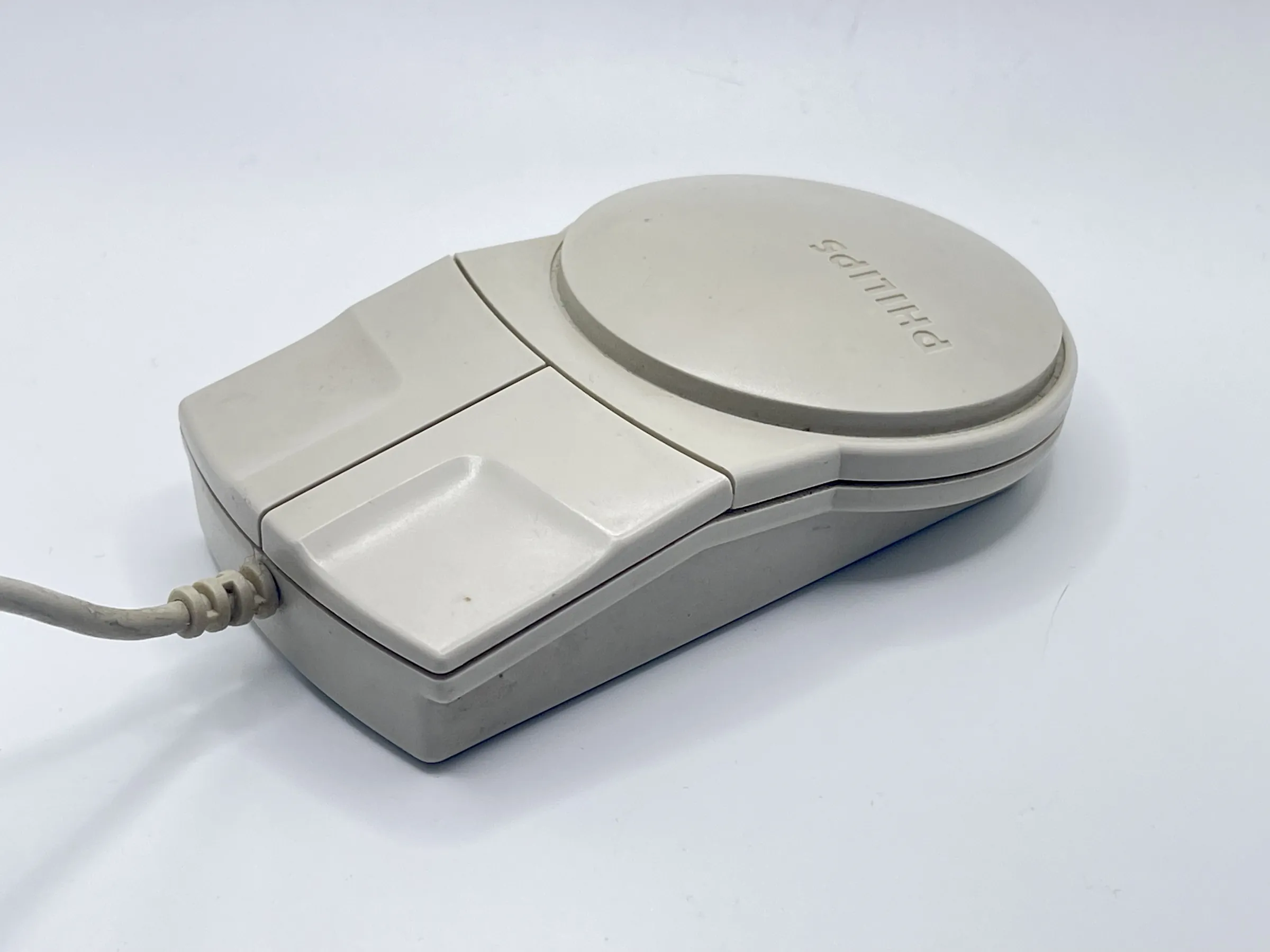 Philips Mouse — ракурс 1